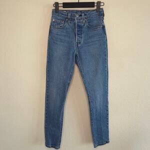 Levi’s 501 S Medium Wash Women’s Jeans Button Fly - Size 24
